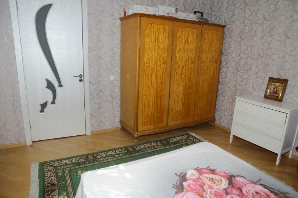 Nana'S Apartment Kutaisi Esterno foto