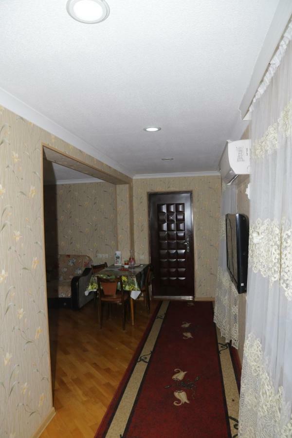 Nana'S Apartment Kutaisi Esterno foto